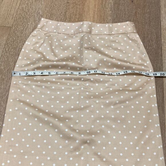J crew tan and white polkadotted pencil skirt size 4 - Picture 5 of 7